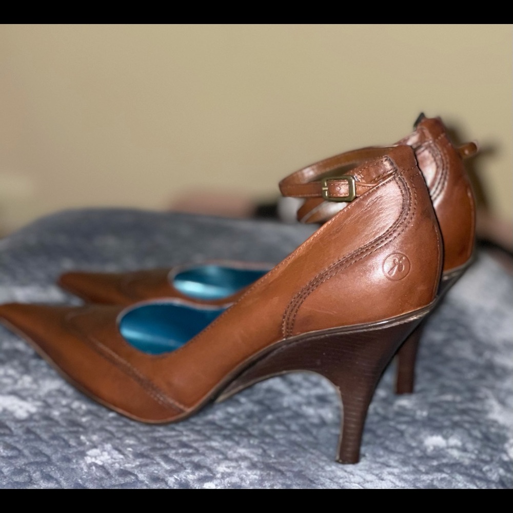 Bronx brown heels